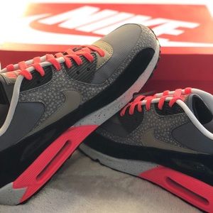 Nike Air Max 90 Premium size 11.5 (NEVER WORN)